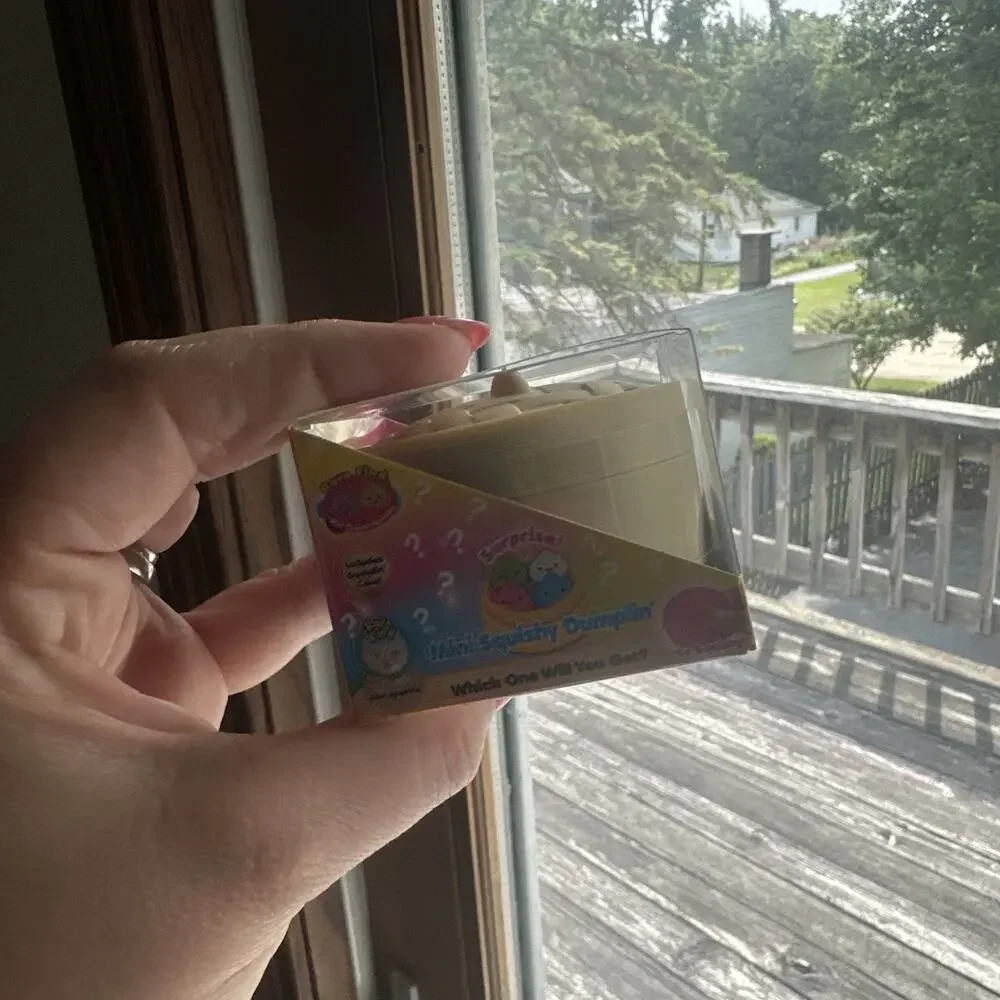 Zorbitz Mini Squishy Dumplin Surprise Gel Squeeze w/ Case.